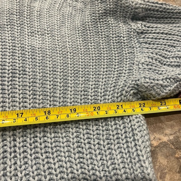 Brandy Melville OS Relaxed Fit Knit Sweater Powder Blue Soft Cozy Pullover - Picture 5 of 7